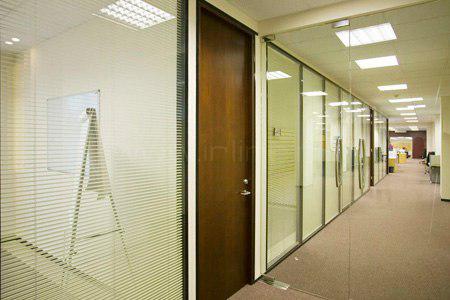 Монтаж перегородок в офисе консалтинговой компании